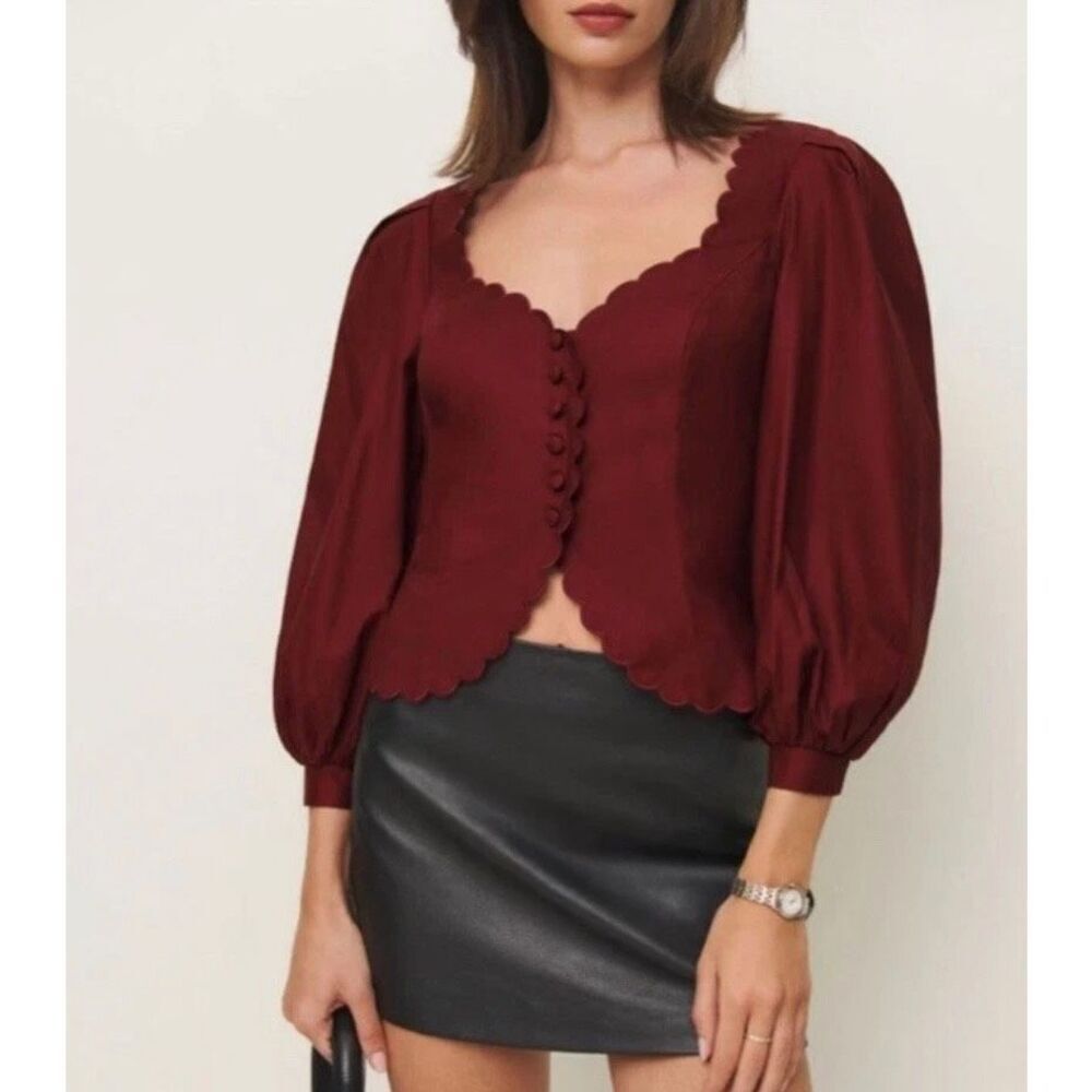 Reformation Eliana Puff Shoulder Top | 10 in Red